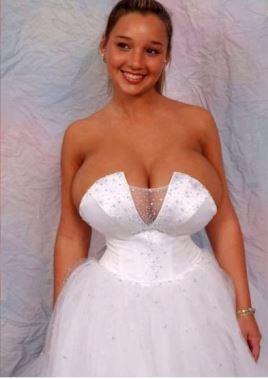 Dvacítka nejšílenějších svatebních šatů všech dob! Tohle byste si nevzali ani na maškarní!