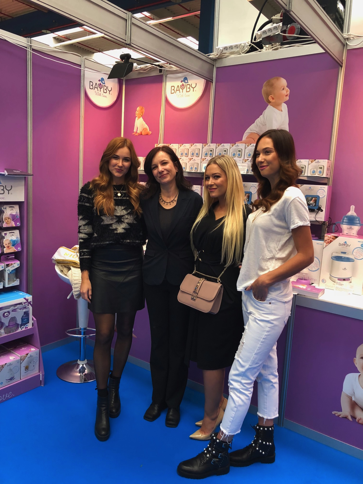 Myslivcová je tetou dvojčat! O dárky nouzi neměla, všechno pro ně dostala