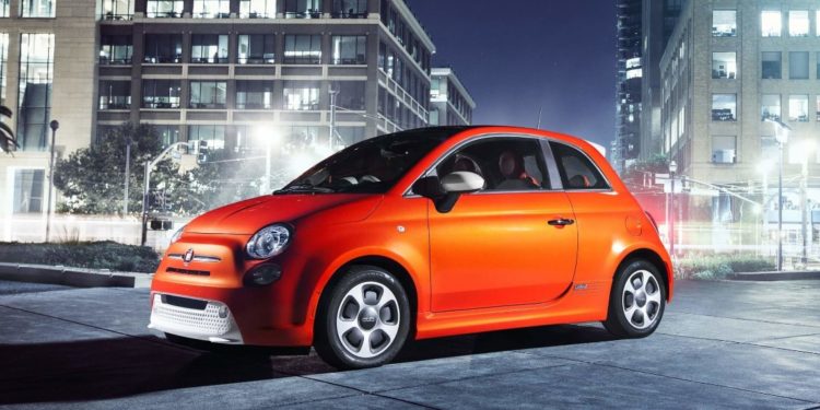 Jak se vyhnout pokutám za špatné parkování? Pořiďte si elektrické auto, třeba „jen“ na pronájem