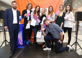 Xiaomi otevřelo další Mi Store: Hvězdná party i obrovské fronty