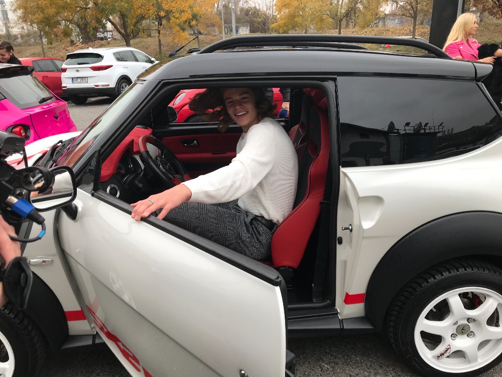 Myslivcová rozdává auto: Pořiďte svým dětem speciální vozítko pro 15leté