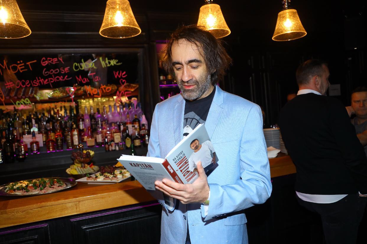 Fotbalová zpověď Tomáše Řepky byla pokřtěna hvězdnými kmotry