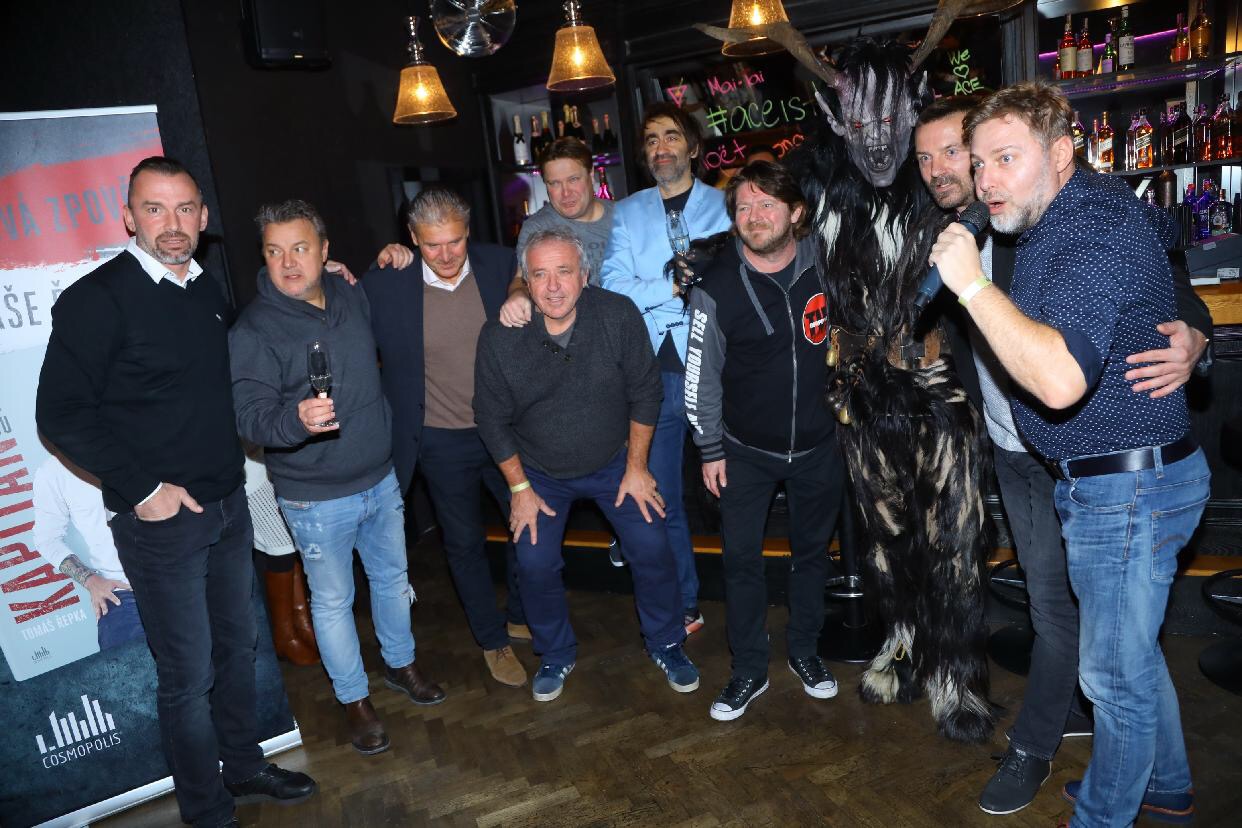 Fotbalová zpověď Tomáše Řepky byla pokřtěna hvězdnými kmotry