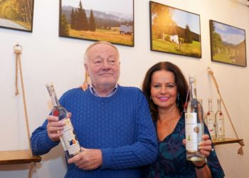 Luděk Sobota naučil svou ženu lyžovat. Na Šumavě!