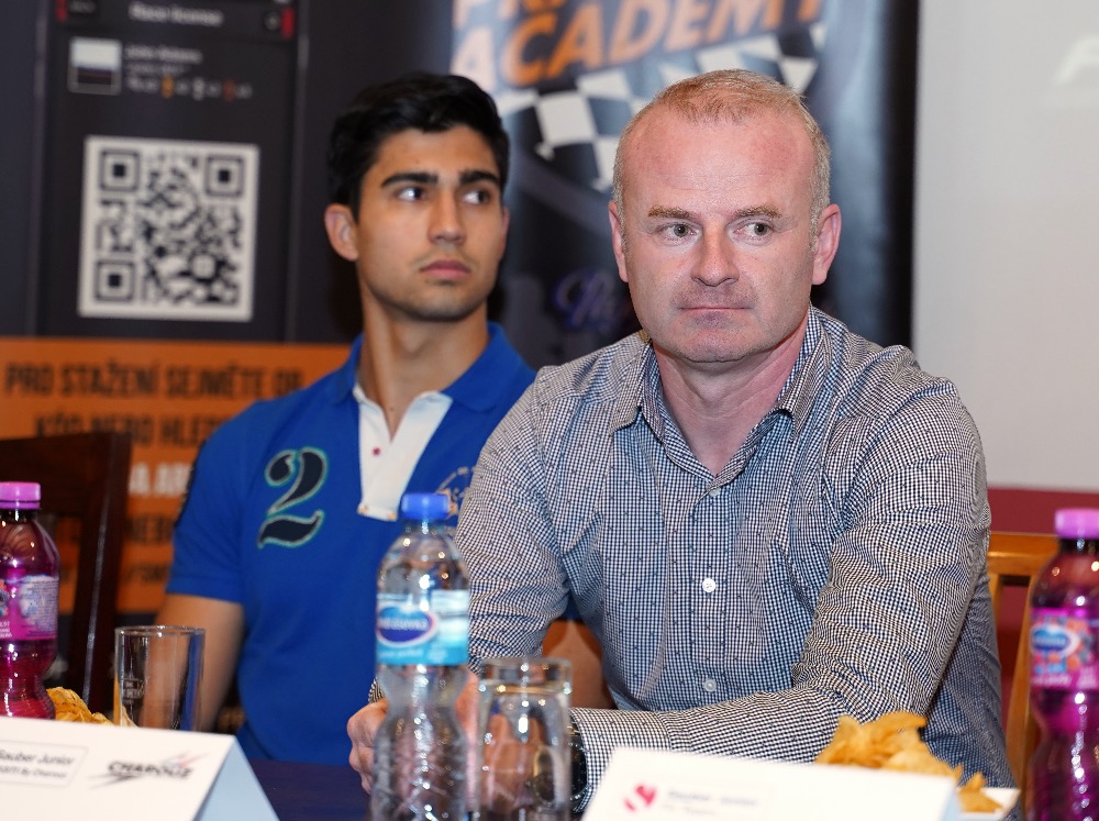 Charouz Racing System představil plány na rok 2019. Nechyběl u toho ani Ralf Schumacher