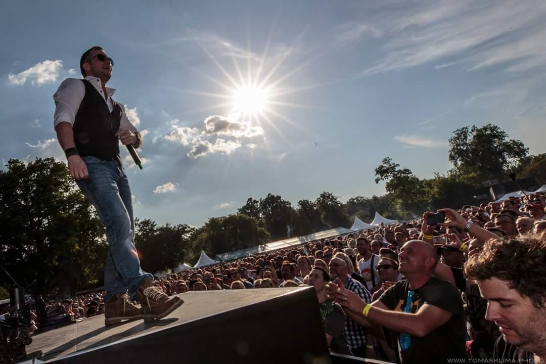 Legenda 90. let je zpět! MC Erik uzavřel výjimečný rok novou skladbou