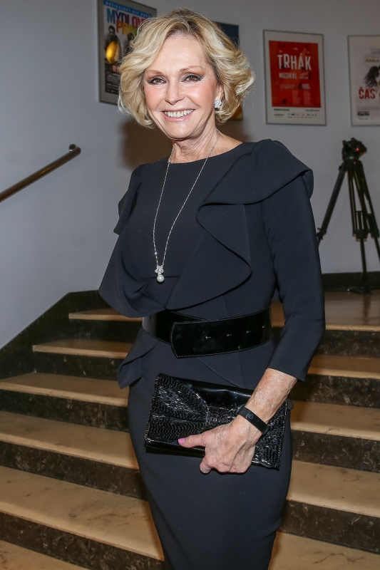 Dojatá Helena Vondráčková oplakala Kvítek mandragory. Jak přišla k zafačovanému prstu?