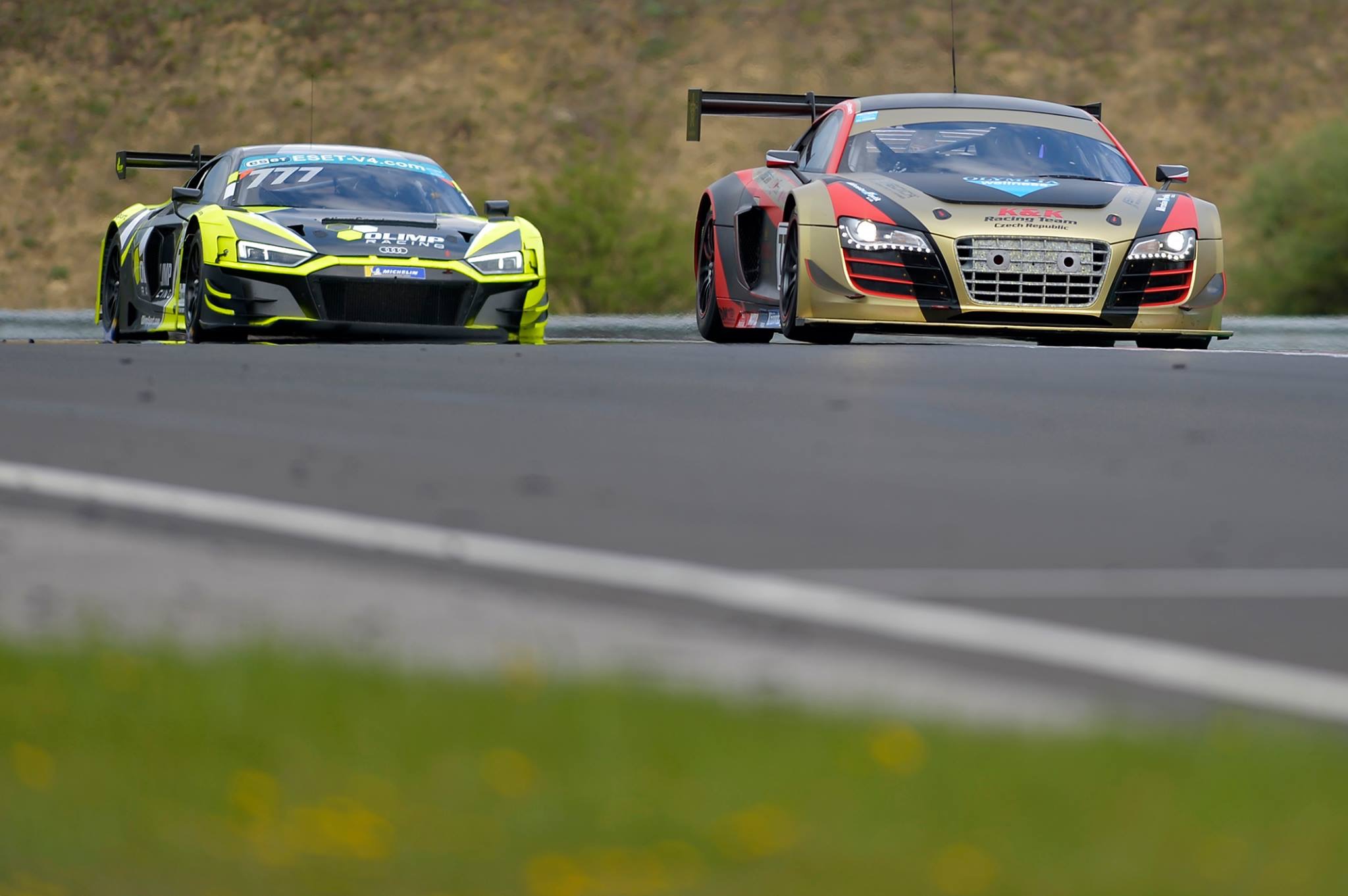 FIA CEZ: Chlad junior ukázal bojovnost i řidičské umění