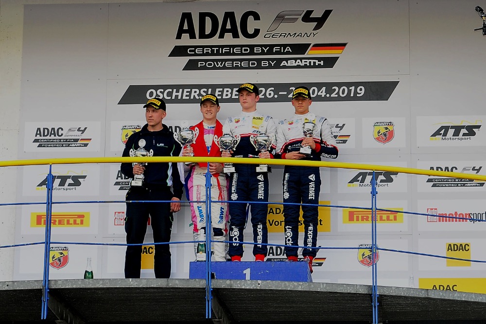 Fantastický víkend v německé F4: 15letý debutant Staněk junior vyhrál a vede šampionát!