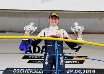 Fantastický víkend v německé F4: 15letý debutant Staněk junior vyhrál a vede šampionát!