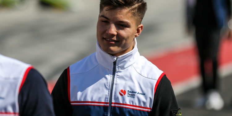 Testy F3 v Maďarsku: Charouzova stáj je připravena na start sezóny