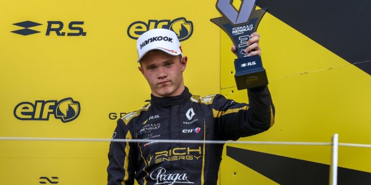 Ptáček junior na Silverstone zaválel, vybojoval své první pódium