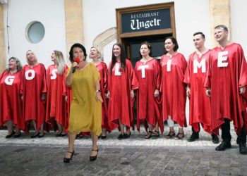 Zuzana Stirská, Karel Voříšek, Věra Martinová a Fine Gospel Time. Co mají společného?