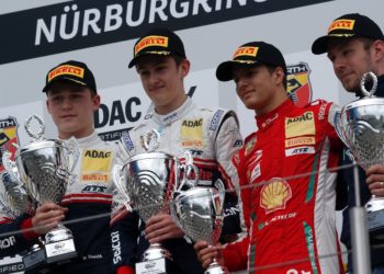 Mladí piloti Sauberu ovládli první závod na Nürburgringu