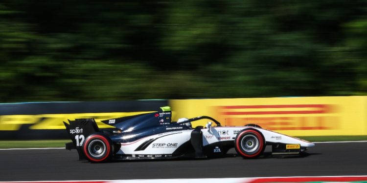 F2 v Maďarsku: Pro Charouzův tým byla maximem dvě desátá místa