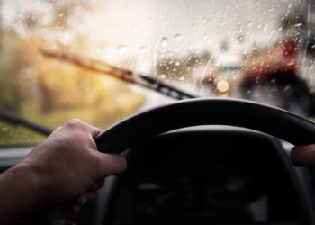 Nepodceňujte výměnu stěračů! Na co si dát pozor?