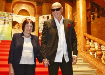 Premiéra Románu pro pokročilé: Vašut přišel s maminkou, Myslivcová překvapila