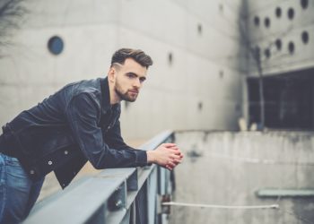 Divoký klip Davida Peta – partnerka asi nebyla moc nadšená!