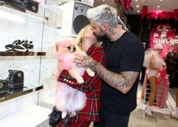 Růžovému šílenství v Pařížské podlehly  Verešová, Mottlová i Myslivcová!