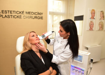 Jaké je tajemství krásy Simony Krainové? Už ho známe!