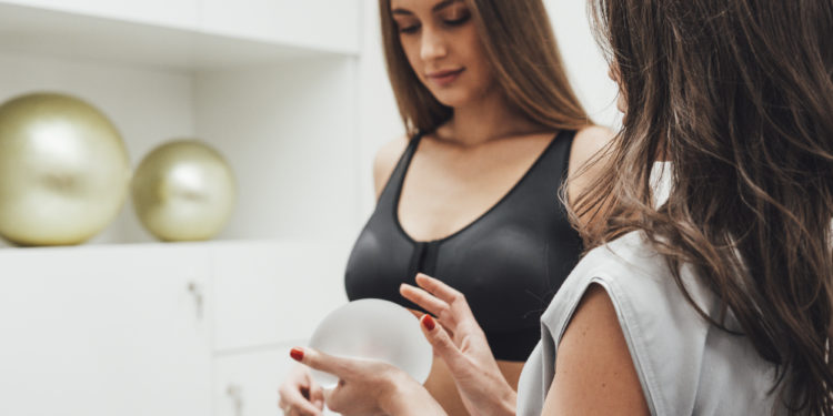 Vyzkoušejte si nová prsa v Brandeis Clinic