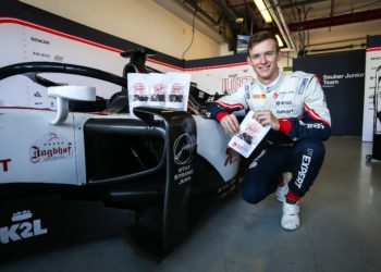 Na čem ujíždí jezdci formule? Na sušeném mase!