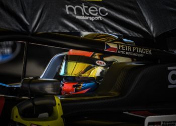 Ptáček junior na Novém Zélandu: První tři závody a třikrát v top 10