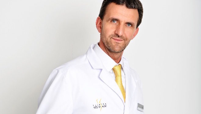 Primář plastické chirurgie: Zbavit se tuku a získat svůdný dekolt jedním zákrokem je možné