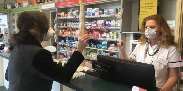 Lékárna Těšnov vychází pacientům vstříc: Léky vám dovezou až domů!