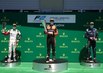 Paráda pro Charouzův tým: Delétraz dojel v závodě F2 v Rakousku druhý