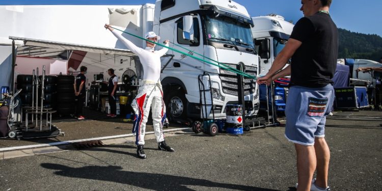 Zkrácený závod F3 ve Štýrsku: Charouzův Schumacher sahal po bodech, chybělo možná jen pár minut