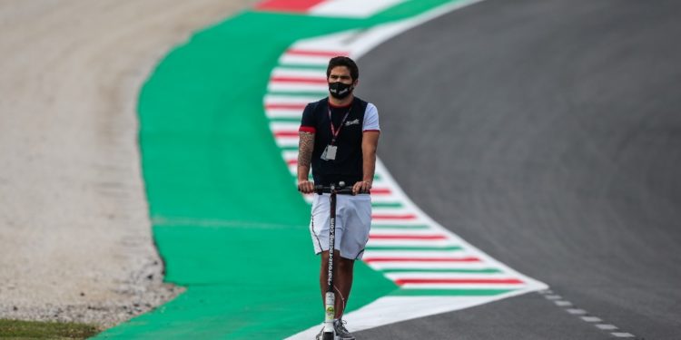 F2 poprvé v Muggelu: Delétraz i Piquet jdou do neznáma