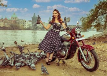 Legendární Jawa 300 se vrátila ve velkém stylu: Po všech se jen zaprášilo!