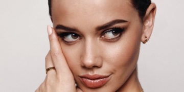 Krásné šperky a sexy žena: To je Cartier a Gášpárová