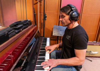 Syn slavného zpěváka Pavla Nováka natočil hudební klip Svět. Jak se vám líbí?