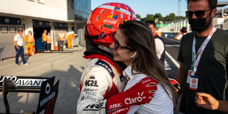 F3 v Maďarsku:  Charouzův Fittipaldi dojel pro stříbro, předtím byl Sargeant třetí