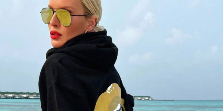 Krainová ukázala novou pusu:Tentokrát je zlatá a stříbrná