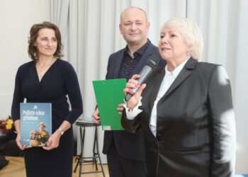 Standa Hložek chce mít vlastní domov seniorů. S kamarády chystá konkurz na sestřičky