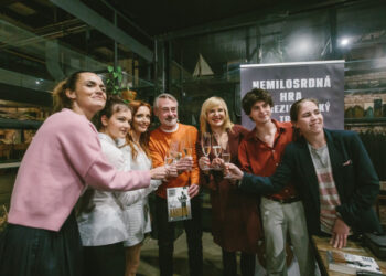 Lenka Pastorčáková pokřtila nový román a představila Jiřího Dvořáka jako prezidentského kandidáta