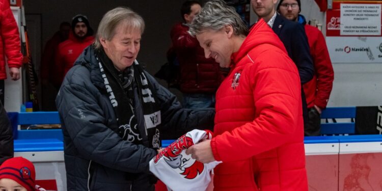 Olomoucký hokejový klan: Legenda František Tulec oslavil 70. let!