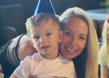 Gratulujeme! Jan Charouz a jeho manželka Nela budou mít druhé dítě