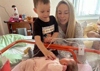 Jan Charouz má dceru: Maminka i Elizabeth jsou v pořádku, gratulujeme!