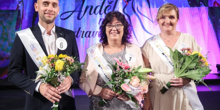 Titul Anděl roku 2023 si z Náchoda odvezla Jana Hladíková z Nemocnice Třebíč
